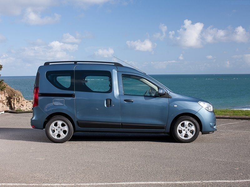 Panoramica compatta monovolume Renault Dokker