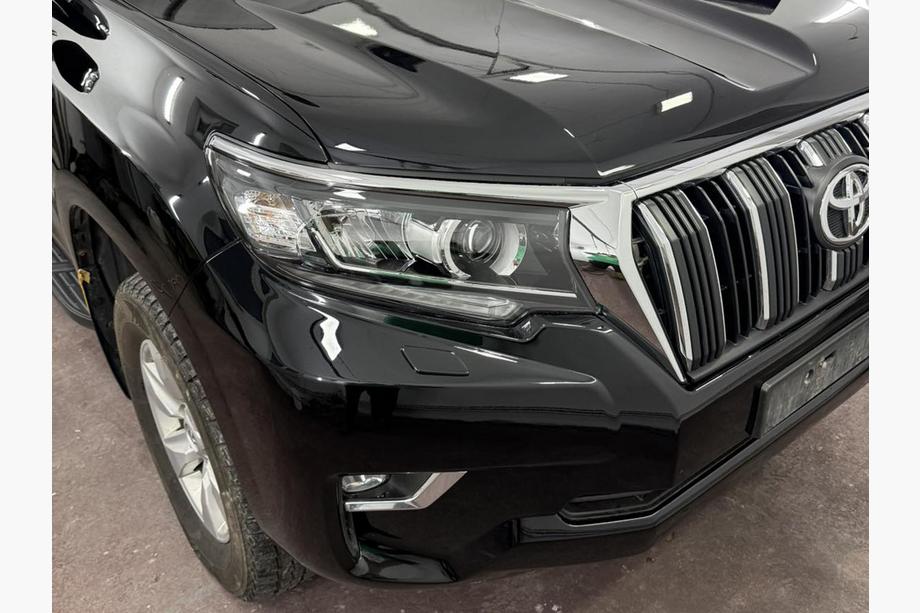 Toyota Land Cruiser Prado 150 2009-2023 Palpebre fari (2 pz, per LED) Foto 4
