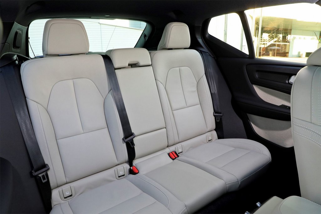 Sfoglia crossover Volvo XC40