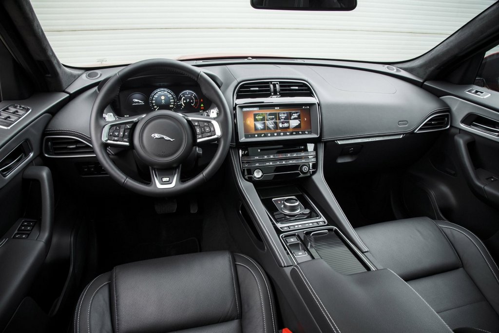 Recensione premio crossover Jaguar F-Pace