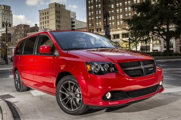 Sette posti monovolume Dodge Grand Caravan quinta generazione