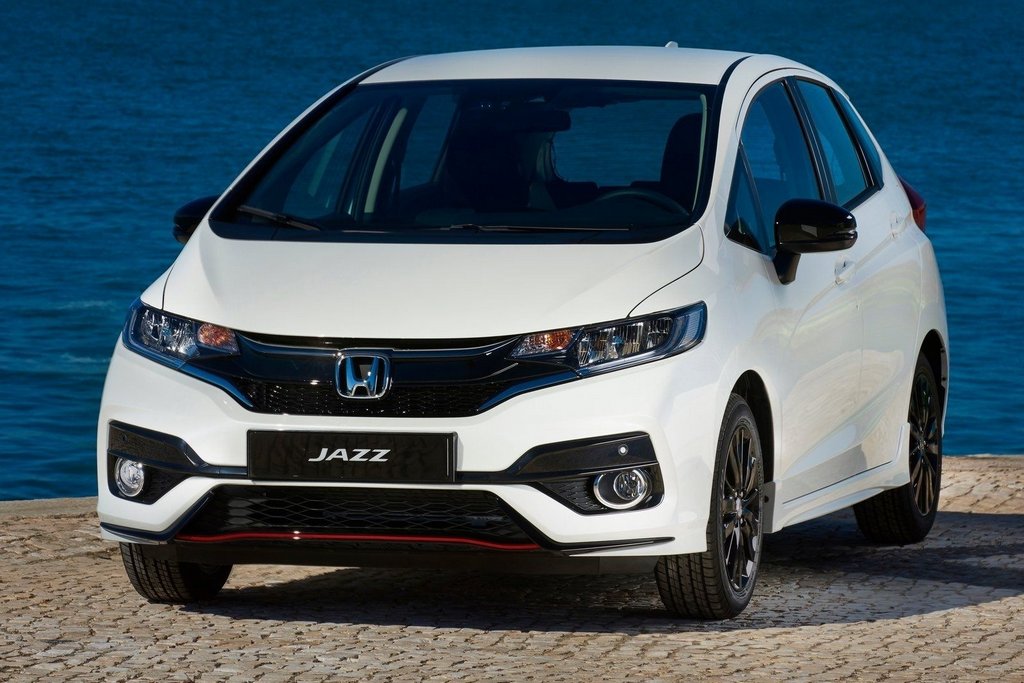 Compatta a cinque porte hatchback Honda Jazz