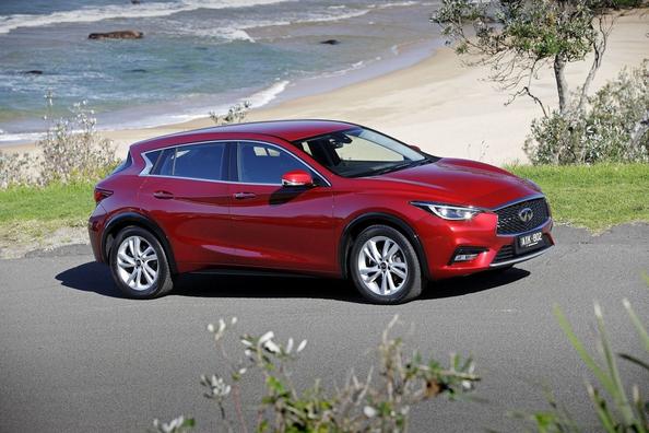 Premium berlina Infiniti Q30