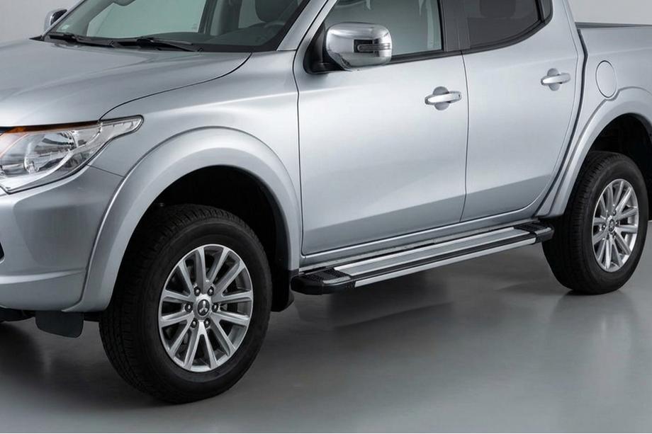 Mitsubishi L200 2006-2015 Pedane Laterali Rainbow (2 pz, alluminio) Image