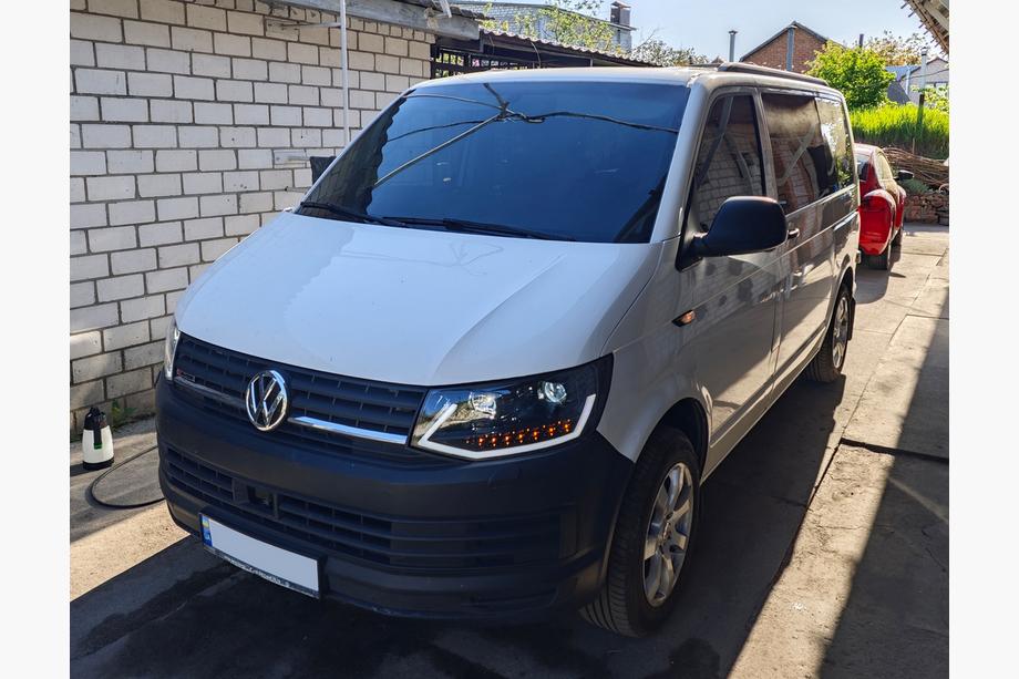 Volkswagen T6 2015-2024 Fari anteriori con luci diurne a LED Black (2015-2019, 2 pz) Image