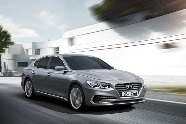 La sesta generazione della berlina Hyundai Grandeur Foto 3