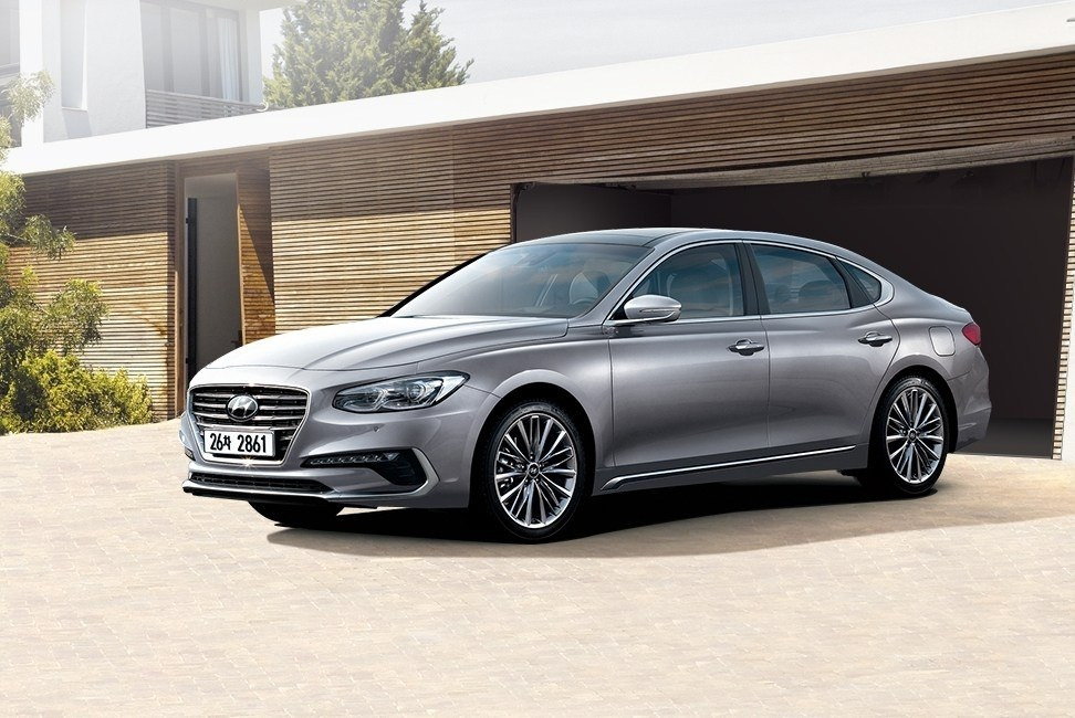 La sesta generazione della berlina Hyundai Grandeur