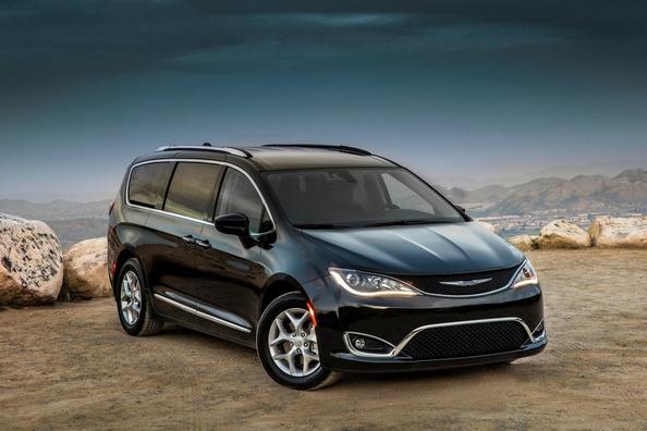 Full-size sette posti monovolume Chrysler Pacifica