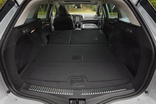La quarta generazione della station wagon Renault Megane Estate Foto 11