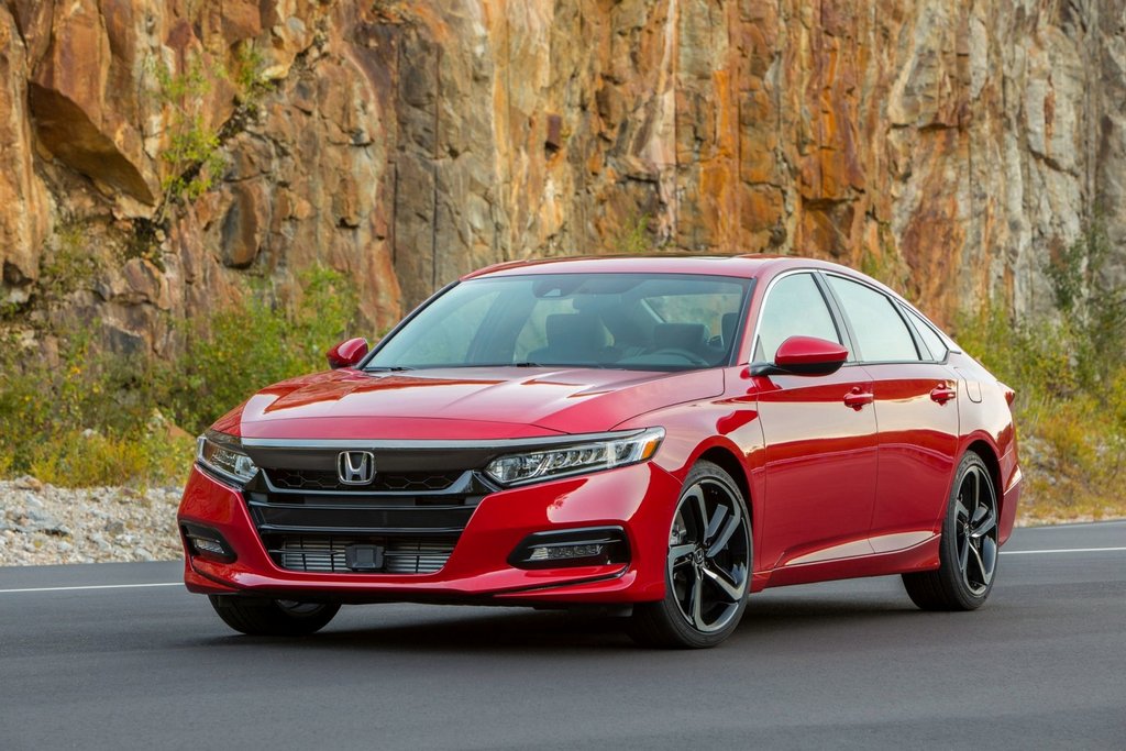 Recensione di decima generazione della berlina Honda Accord