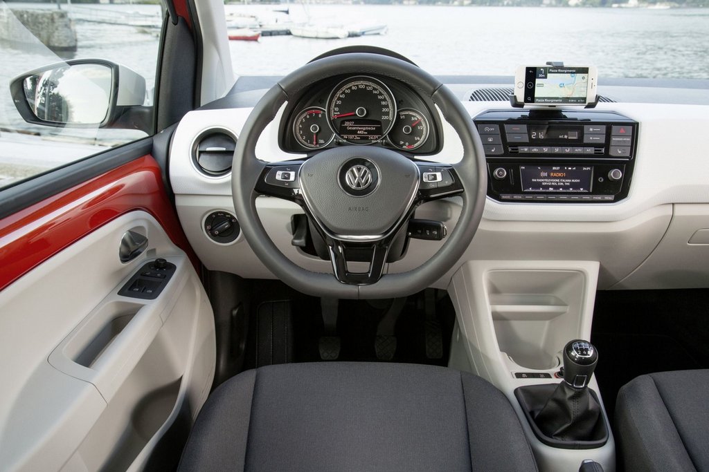 Recensione aggiornato comunale berlina Volkswagen up!