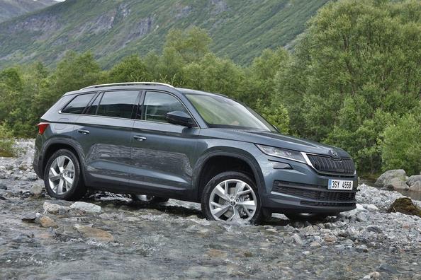 Medie dimensioni di crossover suv Skoda Kodiaq