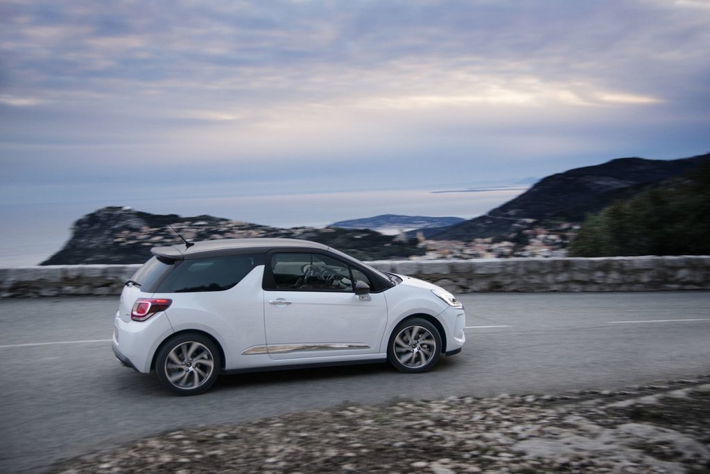 Tre porte berlina compatta Citroen DS3