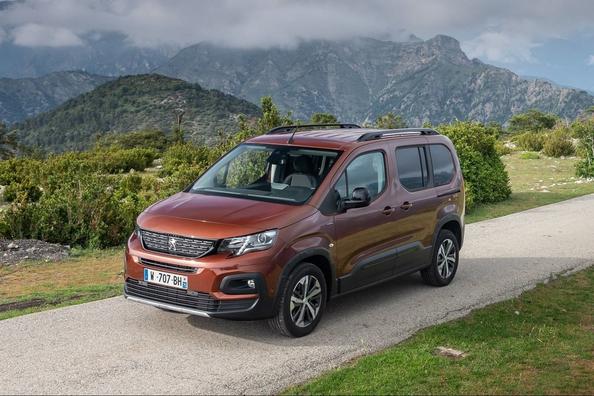 Revisione del nuovo furgone compatto Peugeot Rifter