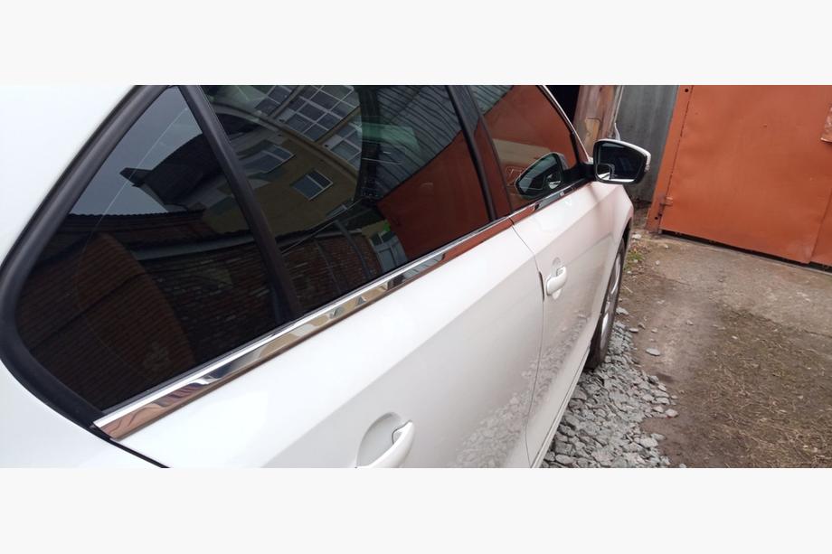 Volkswagen Jetta 2011-2018 Modanature inferiori finestrini acciaio inox (6 pz) OmsaLine - Cromo Nero Foto 2