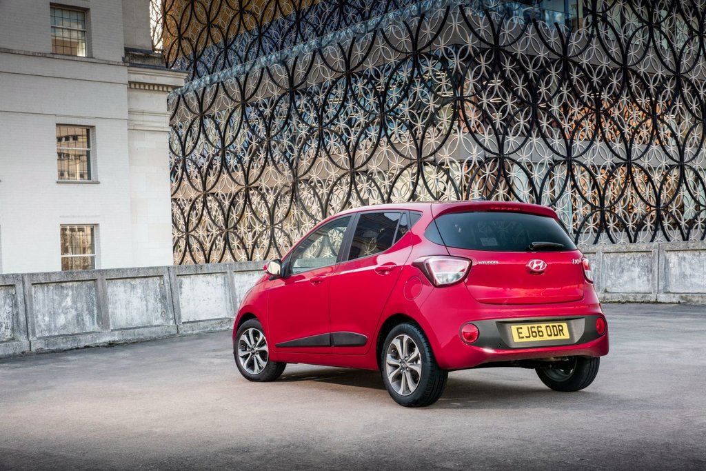 Compatta a cinque porte hatchback Hyundai i10
