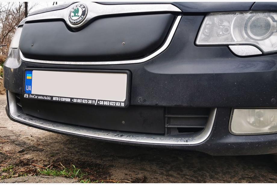Skoda Superb 2009-2015 Copertura invernale per griglia (Superiore, 2008-2013) Foto 2