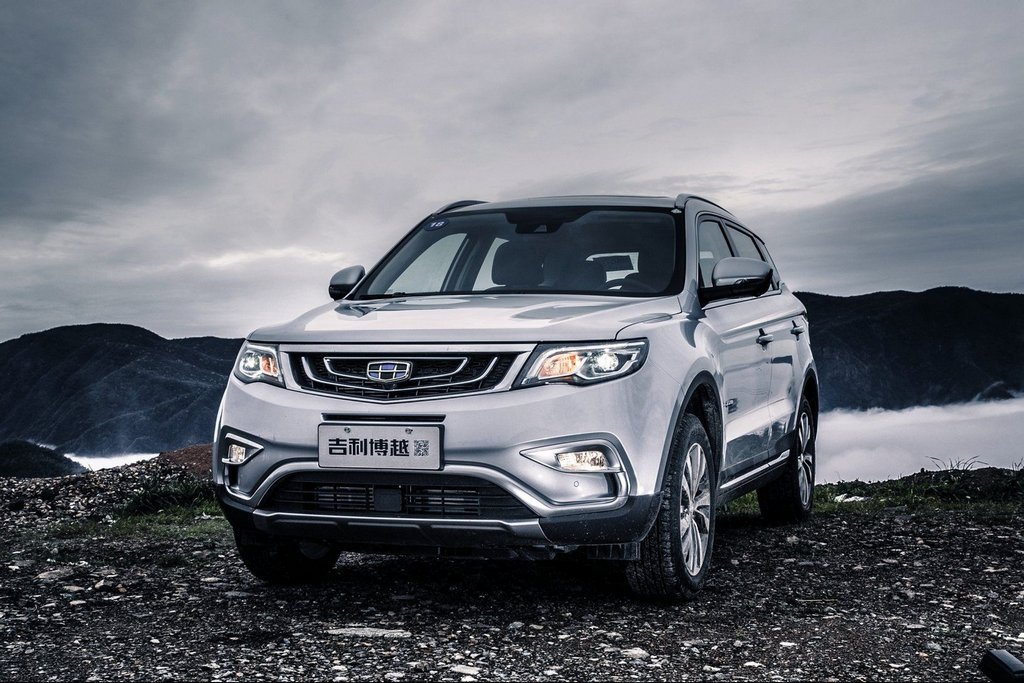 Il crossover compatto Geely Atlas