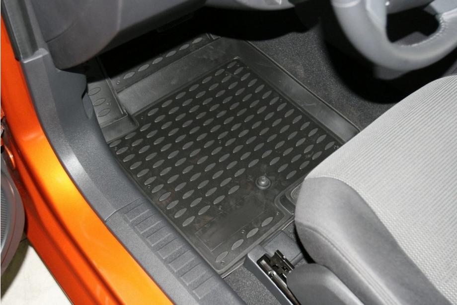 Dodge Caliber 2006-2011 Tappetini in gomma per interni (4 pz, Novline) Foto 2