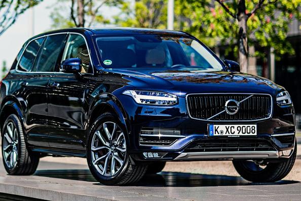 Medie dimensioni di crossover suv Volvo XC90 seconda generazione