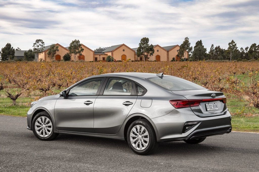 Berlina compatta Kia Cerato di quarta generazione