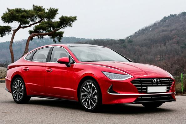 Berlina Hyundai Sonata ottava generazione