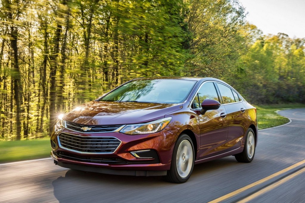 Berlina compatta Chevrolet Cruze di seconda generazione