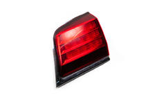 Lexus LX570/450d 2008-2022 Fanale posteriore destro su cofano bagagliaio Usato (1pz, 2008-2012) foto 3