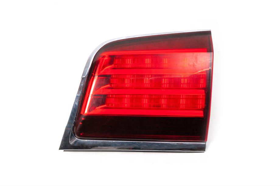 Lexus LX570/450d 2008-2022 Fanale posteriore destro su cofano bagagliaio Usato (1pz, 2008-2012) Image
