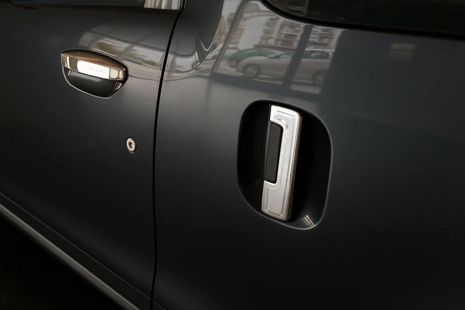 Renault Dokker 2013-2022 Coperture Maniglie Cromate (4 pz, Acciaio Inox) OmsaLine - Acciaio Inox Italiano Image