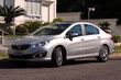 Panoramica di una berlina compatta Peugeot 408 foto 1