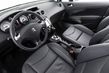 Panoramica di una berlina compatta Peugeot 408 foto 5