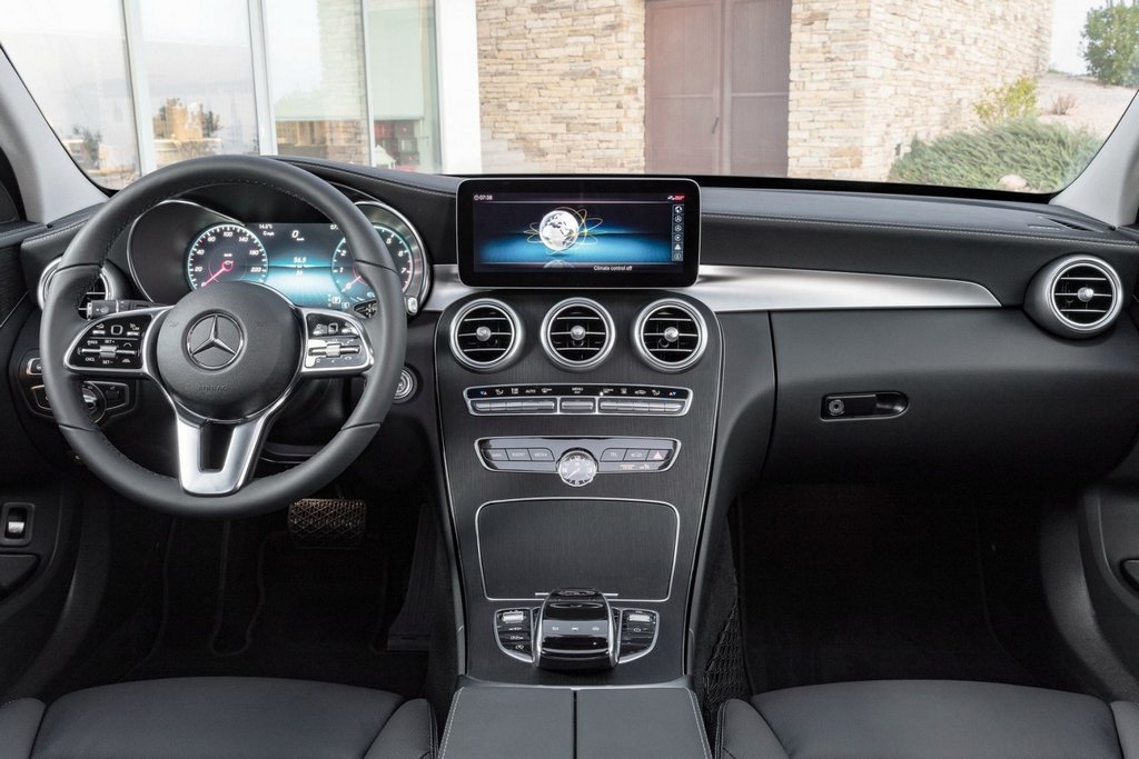 Sfoglia station wagon Mercedes-Benz C-Class Estate