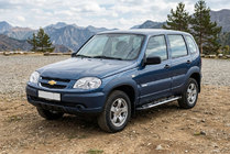 Chevrolet Niva 1998-2020 Pedane Laterali Sunrise (2 pz, Alluminio) foto 2