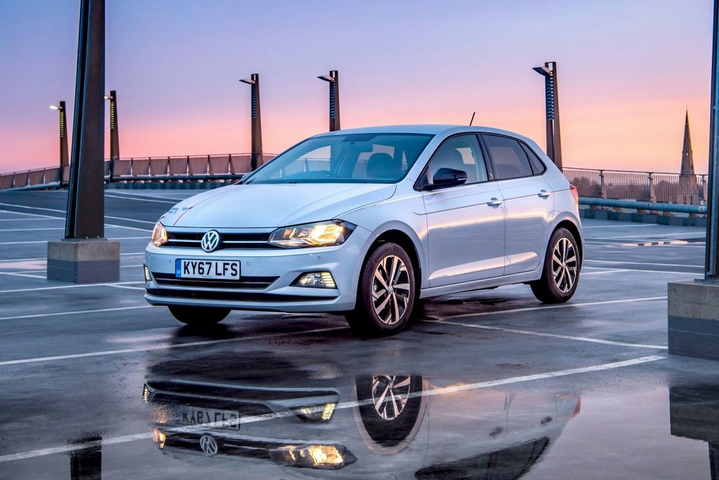 Cinque porte hatchback Volkswagen Polo sesta incarnazione