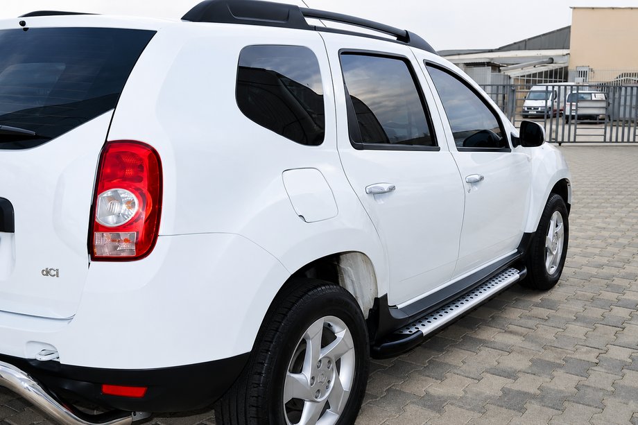 Dacia Duster 2008-2018 Pedane Laterali Tipo X5 (2 pz, Profilo in Alluminio) Image