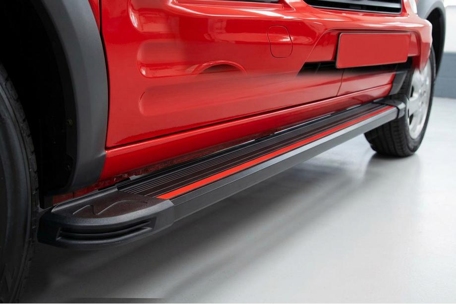 Ford Connect 2002–2006 Pedane Laterali Maya Red (2 pz, Alluminio) Image