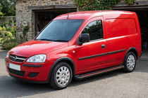 Opel Combo 2002–2012 Pedane Laterali Maya Red (2 pz, Alluminio) foto 1