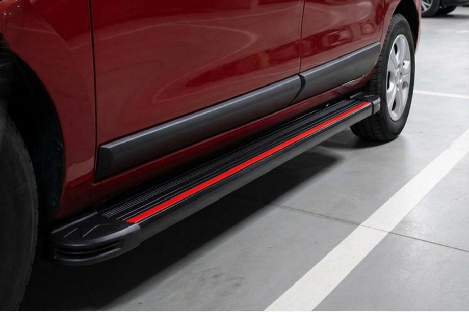 Renault Dokker 2013-2022 Pedane Laterali Maya Red (2 pz, Alluminio) Image