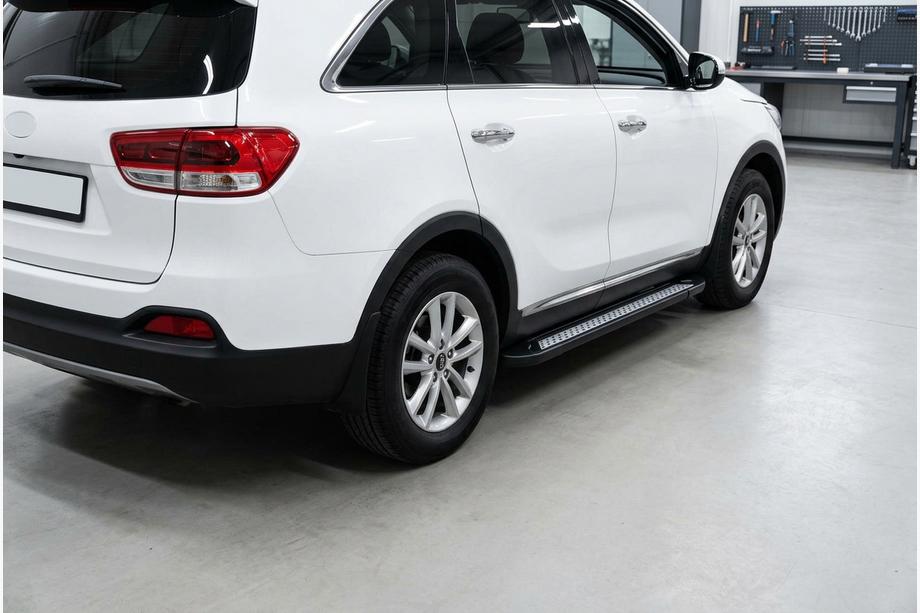 Kia Sorento III UM 2014-2020 Pedane Laterali New Vision Black (2 pz, Alluminio) Foto 1