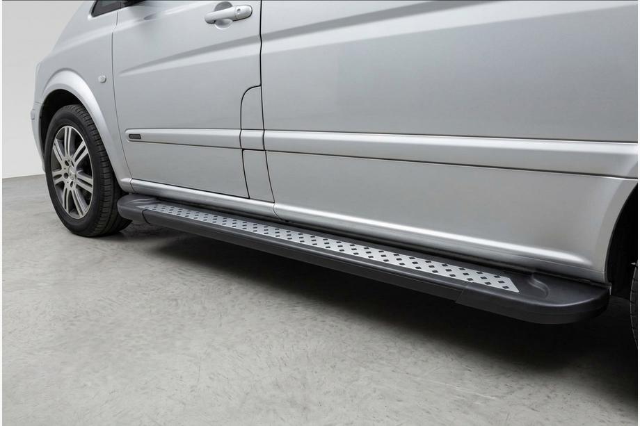 Mercedes Viano 2004-2014 Pedane Laterali New Vision Black (2 pz, Alluminio) Passo Lungo Foto 1