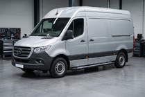 Mercedes Sprinter W907/W910 2018- Pedane Laterali New Vision Black (2 pz, Alluminio) foto 1