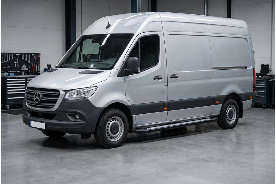 Mercedes Sprinter W907/W910 2018- Pedane Laterali New Vision Black (2 pz, Alluminio) Image