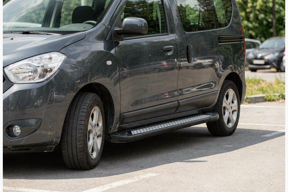 Renault Dokker 2013-2022 Pedane Laterali New Vision Black (2 pz, Alluminio) Foto 1