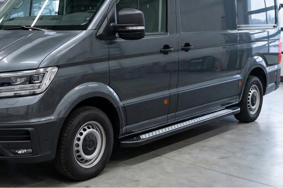 Volkswagen Crafter 2016- Pedane Laterali New Vision Black (2 pz, Alluminio) Lungo/ExtraLungo Foto 1