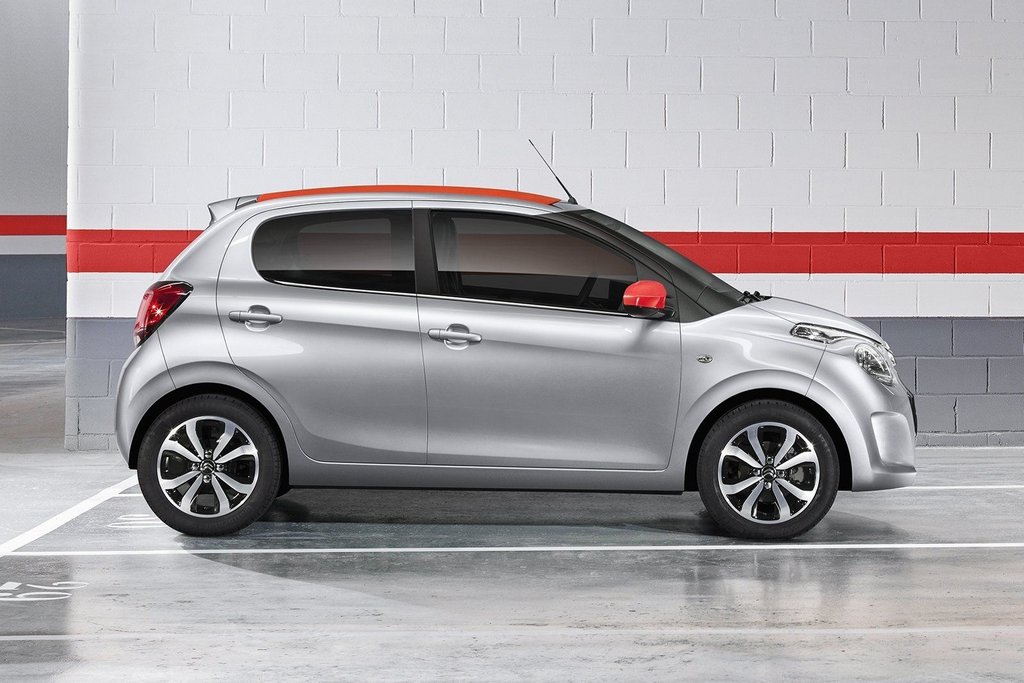 Sfoglia cinque porte berlina Citroen C1