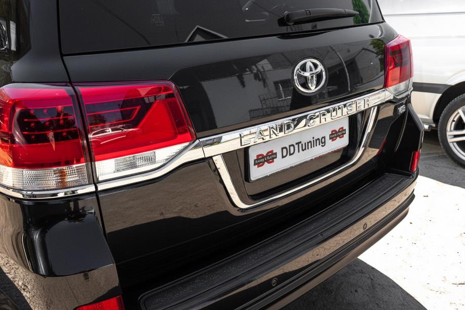 Toyota Land Cruiser 200 2007-2021 Portatarga Standard Foto 1