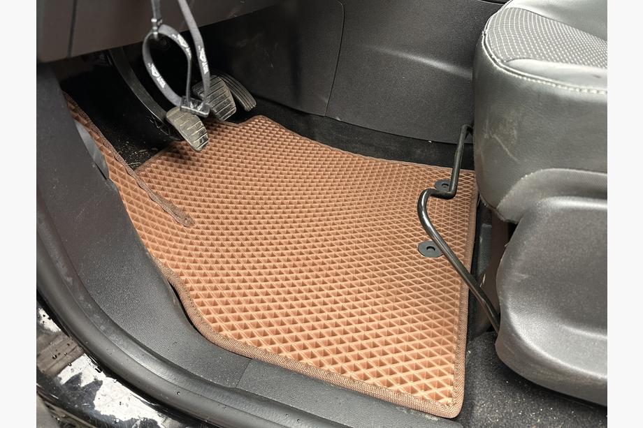 Renault Scenic/Grand 2009-2016 Tappetini EVA (rosso mattone) Foto 7