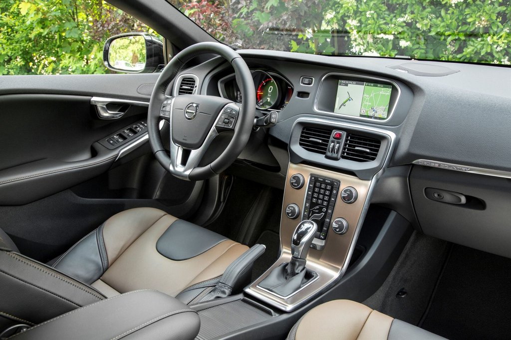 Modifica fuoristrada della Volvo V40 Cross Country hatchback
