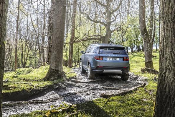 Compatto premium crossover Land Rover Discovery Sport Foto 13